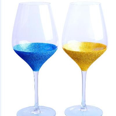 Red Wine Glass With Glitter-Coating Featured Image