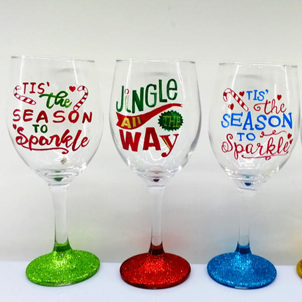 Lead-Free Glass Christmas Wine Glasses Featured Image