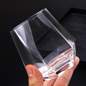 Minimalist Clear Glass Tumbler for Daily Drinkware