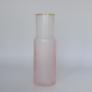 ONE CARAFE AND ONE TUMBLER +GOLD RIM MADE IN CHINA