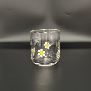 Various tumblers with different patterns