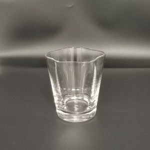 SET OF 4 TUMBLERS WITH DIFFERENT COLORS