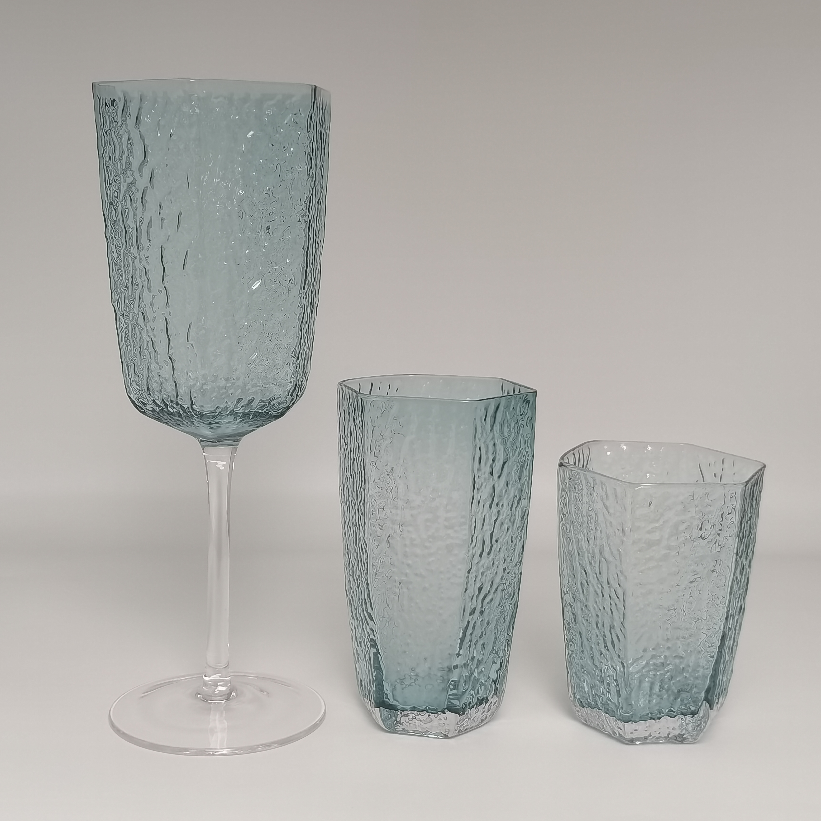 Set of 3 Hammer Pattern Wine Glass Supplied in China Featured Image
