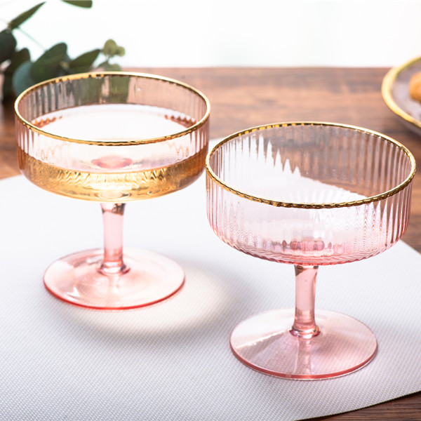 China Spray Color Ribbed Gold Rim Champagne Couper Suppliers 