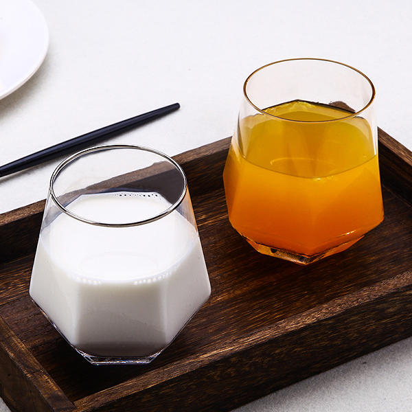 Minimalist Clear Glass Tumbler for Daily Drinkware Featured Image