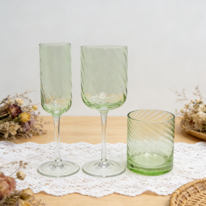 WHOLESALER SWIRL SHAPED GLASSWARE