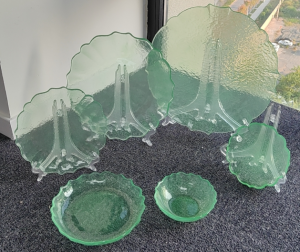 Brand Glassware Sprayed Color Glass Plate And Bowl Made In China